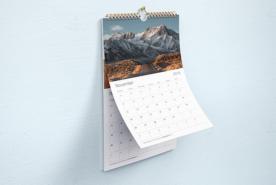 Free wall calendar mockup